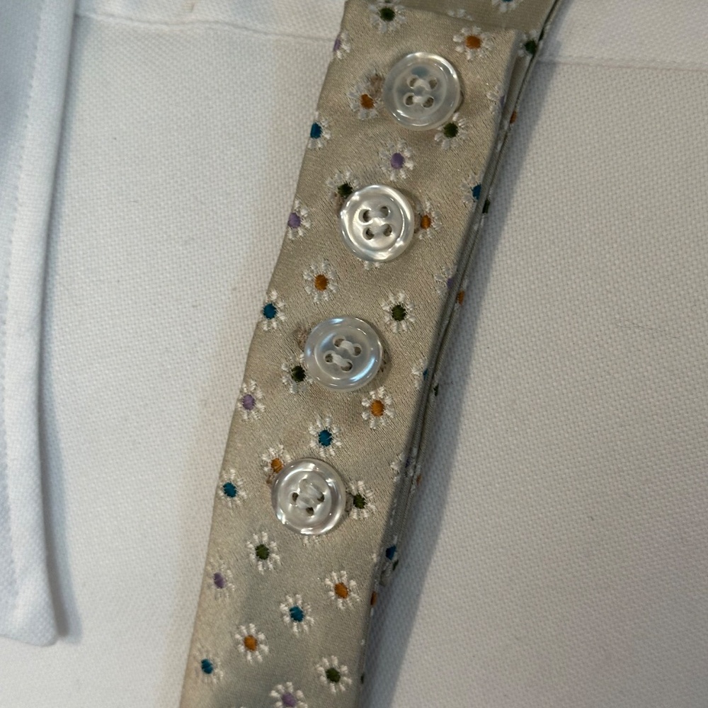 Henry Jacobson 100% silk, khaki ground floral woven bow tie. - Picture 4 of 4